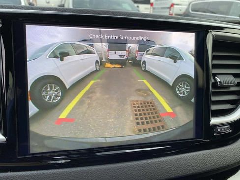 New 2026 Chrysler Voyager LX image 12