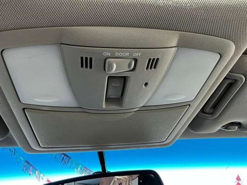 Used 2011 INFINITI G37 Journey w/ Premium Pkg image 32