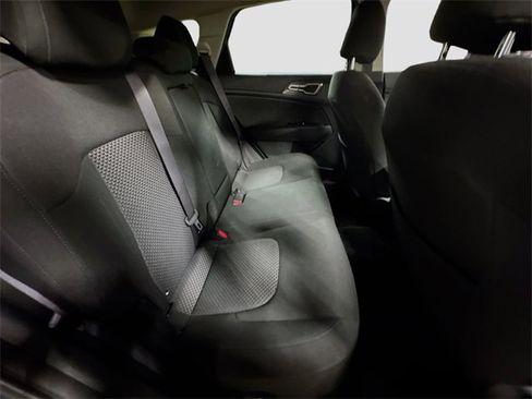 Used 2023 Kia Sportage LX image 29