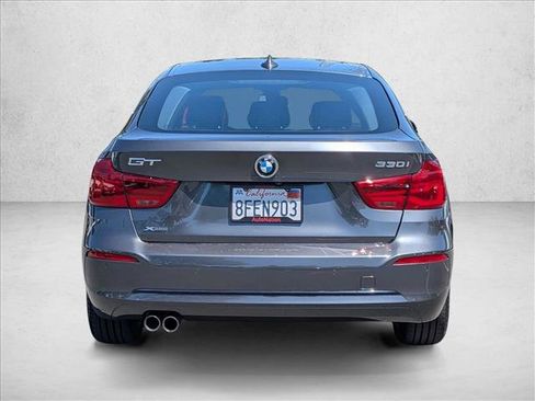 Used 2018 BMW 330i Gran Turismo xDrive AWD/4WD image 7
