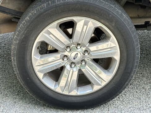 Used 2018 Ford F150 XLT w/ Equipment Group 302A Luxury image 10