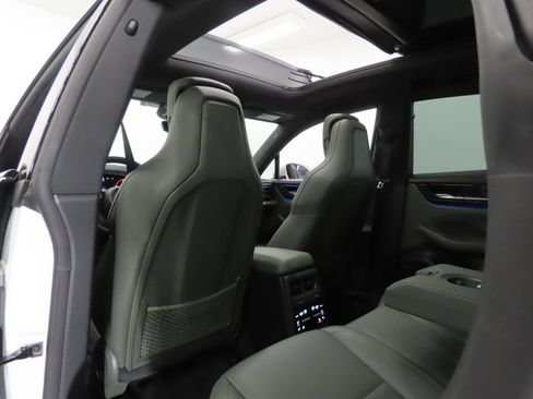 Certified 2024 Porsche Macan 4 Electric AWD/4WD image 44