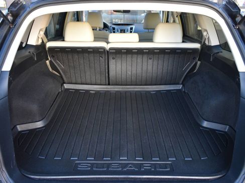Used 2013 Subaru Outback 2.5i Limited image 10