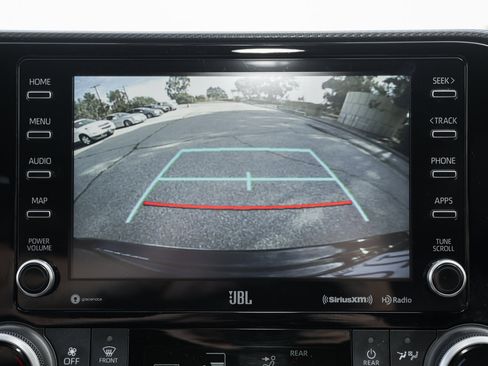 Used 2021 Toyota Highlander XSE image 31