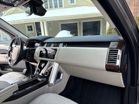 Used 2019 Land Rover Range Rover HSE image 34