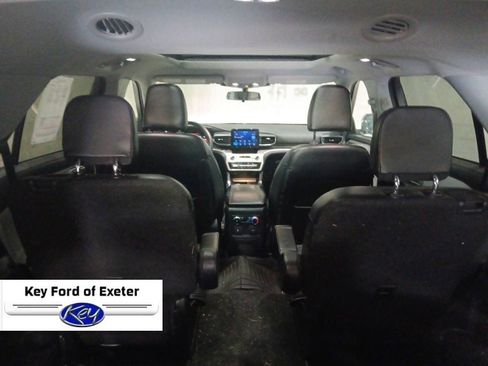 Used 2022 Ford Explorer XLT w/ Equipment Group 202A AWD/4WD image 16