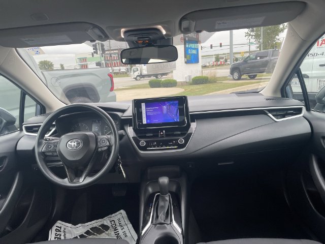 Used 2025 Toyota Corolla LE FWD image 38