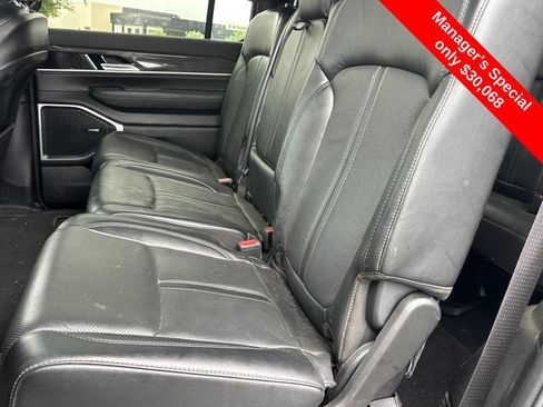 Used 2022 Jeep Wagoneer Series II w/ Premium Group I AWD/4WD image 15