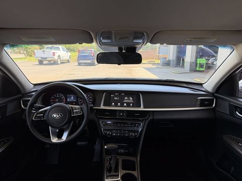 Used 2020 Kia Optima LX FWD image 10