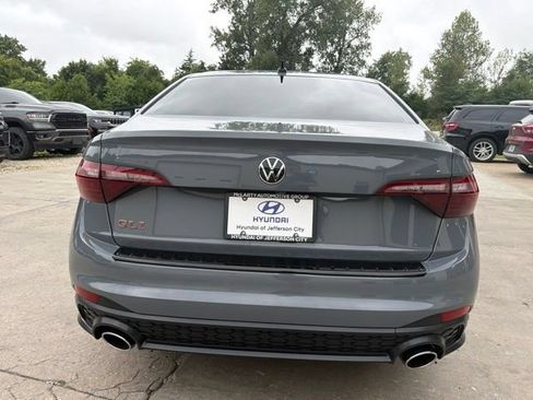Used 2024 Volkswagen Jetta GLI Autobahn FWD image 4