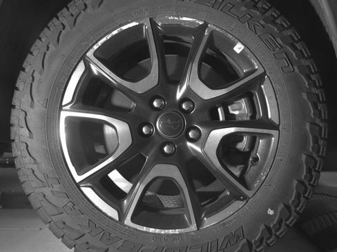 Used 2025 Jeep Compass Trailhawk w/ Trailer Tow Group AWD/4WD image 13
