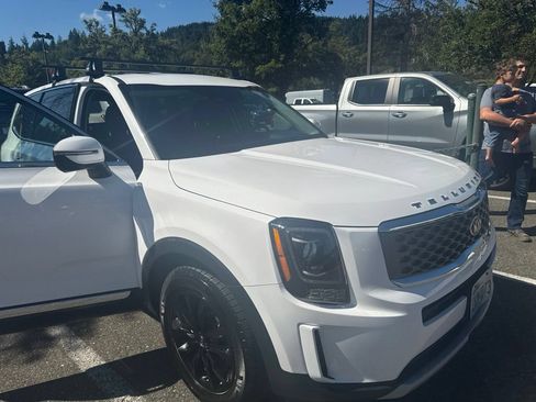 Used 2021 Kia Telluride LX AWD/4WD image 5