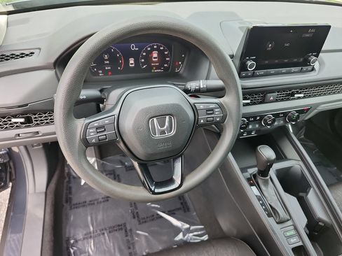 Certified 2023 Honda Accord EX image 32