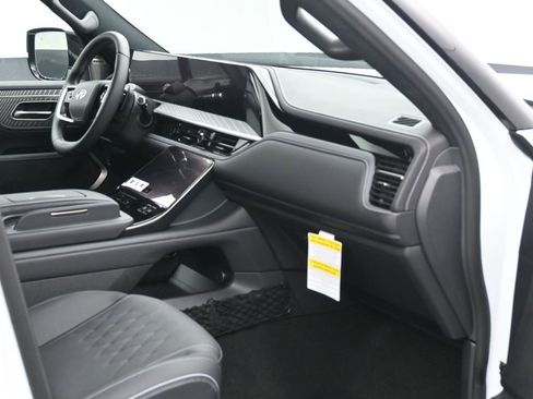 New 2026 INFINITI QX80 Autograph image 6