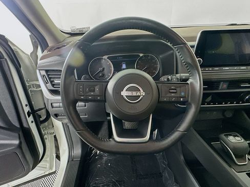 Certified 2023 Nissan Rogue SV w/ SV Premium B Package AWD/4WD image 17