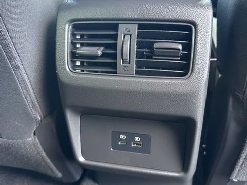 Certified 2023 Nissan Rogue SV AWD/4WD image 17
