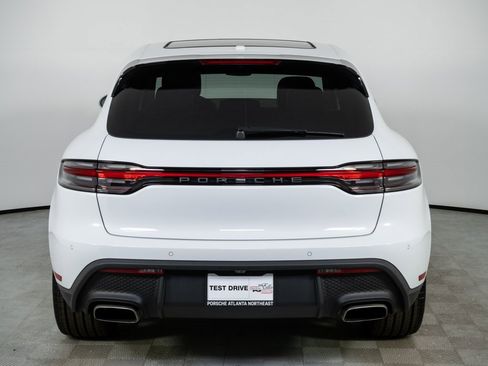 Certified 2025 Porsche Macan image 30