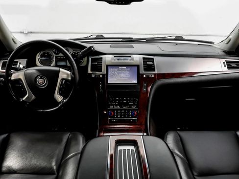 Used 2012 Cadillac Escalade EXT Premium AWD/4WD image 19
