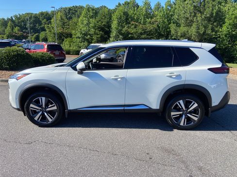 Certified 2023 Nissan Rogue SL w/ SL Premium Package FWD image 7