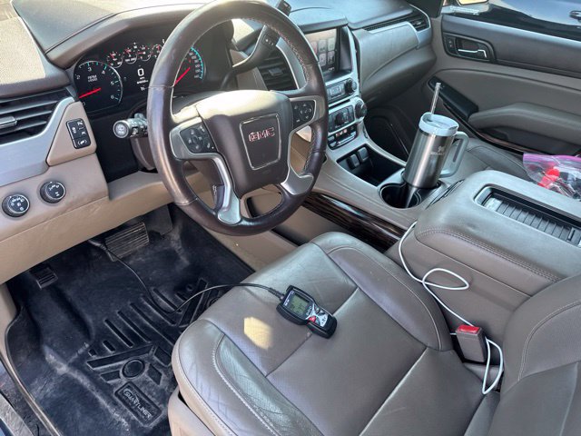 Used 2017 GMC Yukon SLT AWD/4WD image 14