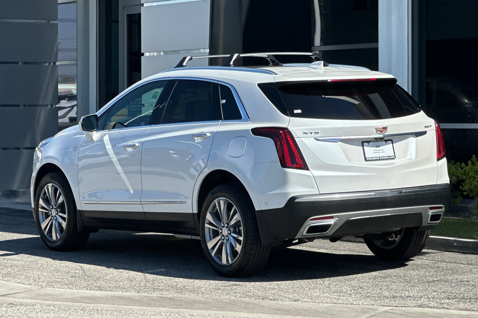 Used 2026 Cadillac XT5 Premium Luxury FWD image 6