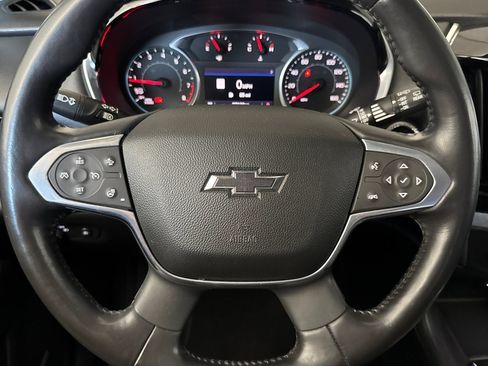Used 2021 Chevrolet Traverse RS FWD image 11