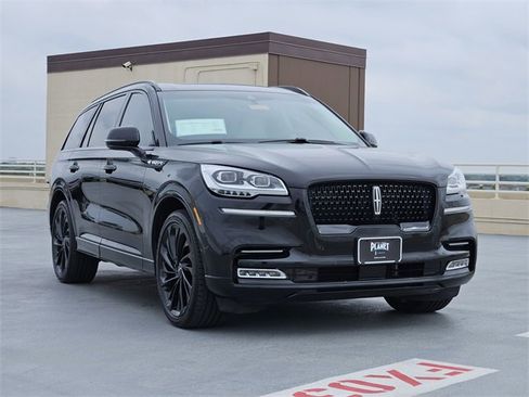 Certified 2023 Lincoln Aviator Black Label w/ Jet Package image 3