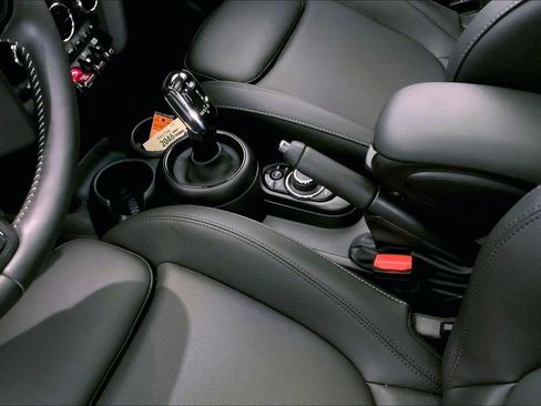 Certified 2024 MINI Cooper S image 22