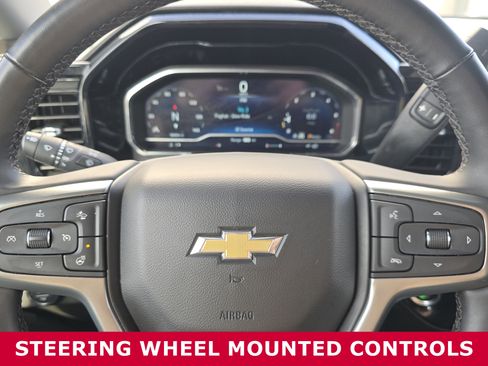 Used 2024 Chevrolet Silverado 2500 LT w/ Convenience Package image 18