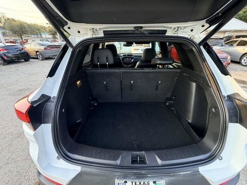 Used 2022 Chevrolet TrailBlazer ACTIV w/ Sun and Liftgate Package FWD image 7