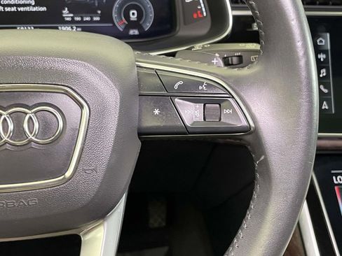 Used 2020 Audi Q8 Prestige w/ Prestige Package image 41