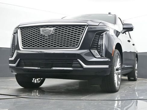 New 2026 Cadillac Escalade ESV Luxury w/ LPO, Radiant Package AWD/4WD image 41