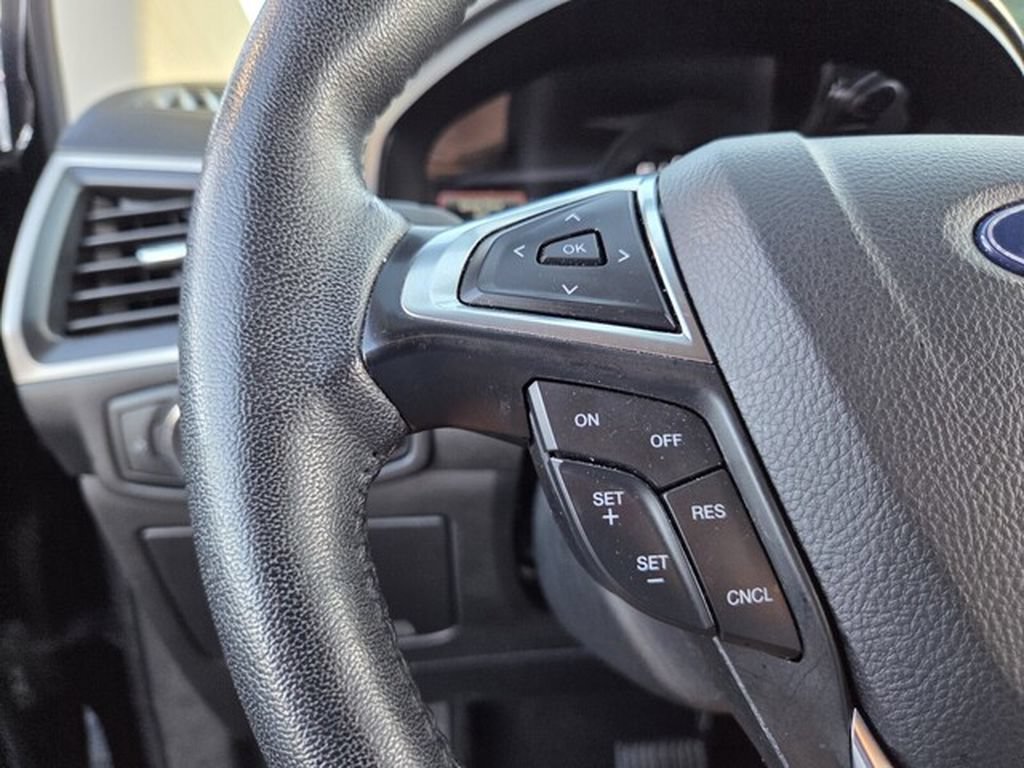 Used 2024 Ford Edge SEL AWD/4WD image 25