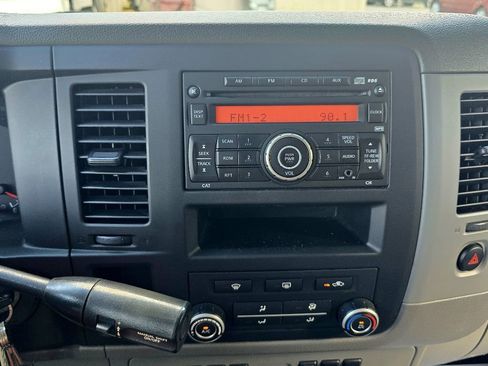 Used 2015 Nissan NV 2500 SV w/ Side & Curtain Airbag Package image 21