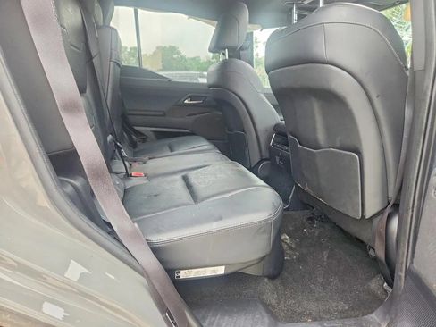 Used 2024 Lexus GX 550 w/ Cold Area Package AWD/4WD image 11