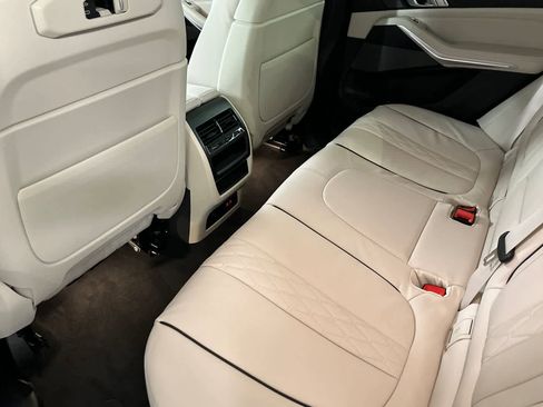 New 2026 BMW X5 xDrive40i w/ M Sport Package image 4