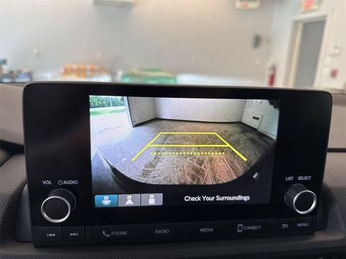 Used 2023 Honda CR-V EX image 23