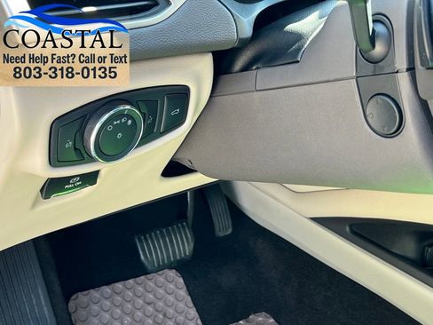 Used 2020 Lincoln MKZ w/ Convenience Package FWD image 10