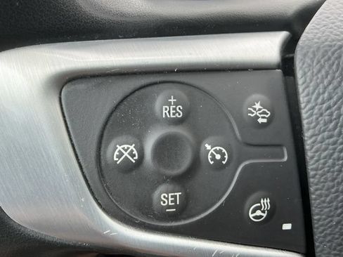 Used 2024 GMC Terrain SLT AWD/4WD image 21