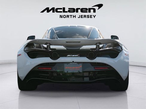 Used 2018 McLaren 720S image 11
