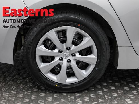 Used 2024 Toyota Corolla LE image 29