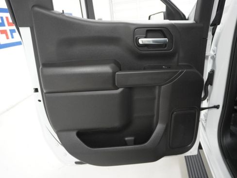 Used 2025 Chevrolet Silverado 1500 Custom image 25