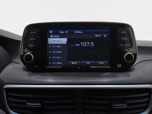 Used 2019 Hyundai Tucson SE image 21