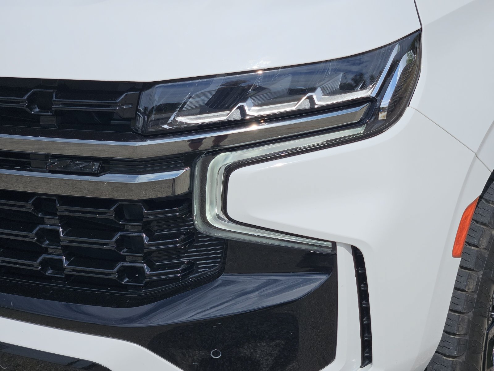 Certified 2022 Chevrolet Suburban Z71 w/ Luxury Package AWD/4WD image 10
