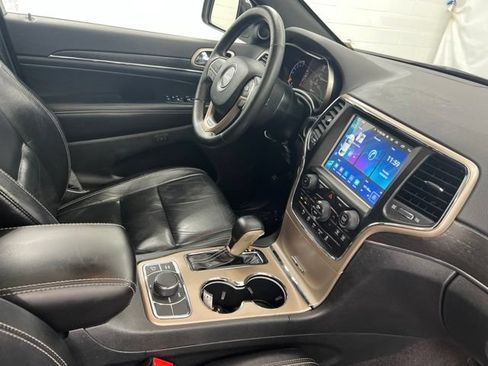 Used 2017 Jeep Grand Cherokee Limited AWD/4WD image 24
