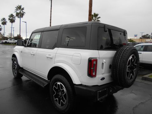 New 2025 Ford Bronco Outer Banks image 32