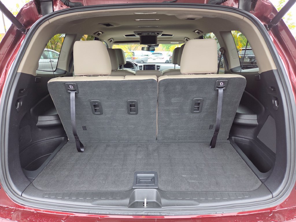 Certified 2018 Honda Pilot Touring image 30