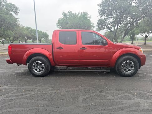 Used 2016 Nissan Frontier Desert Runner RWD image 9