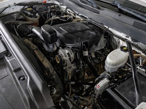 Used 2018 Chevrolet Silverado 3500 W/T image 37