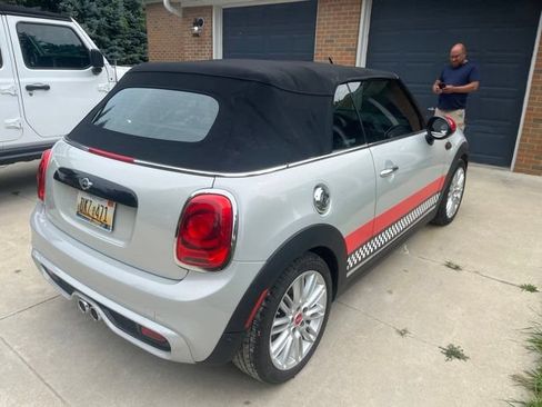 Used 2018 MINI Cooper S FWD image 8